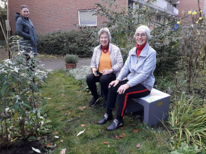 -Schermerslaan met Ria en Els